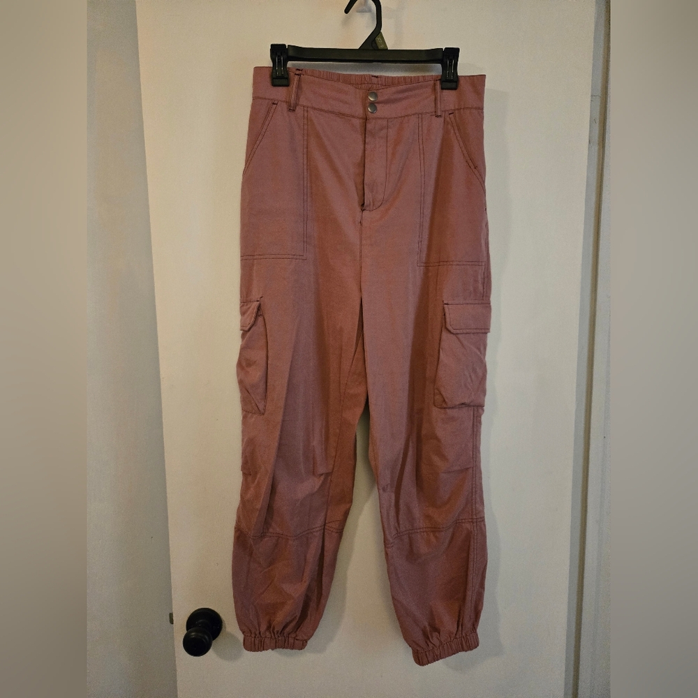 Women's Pink Cargo Pants